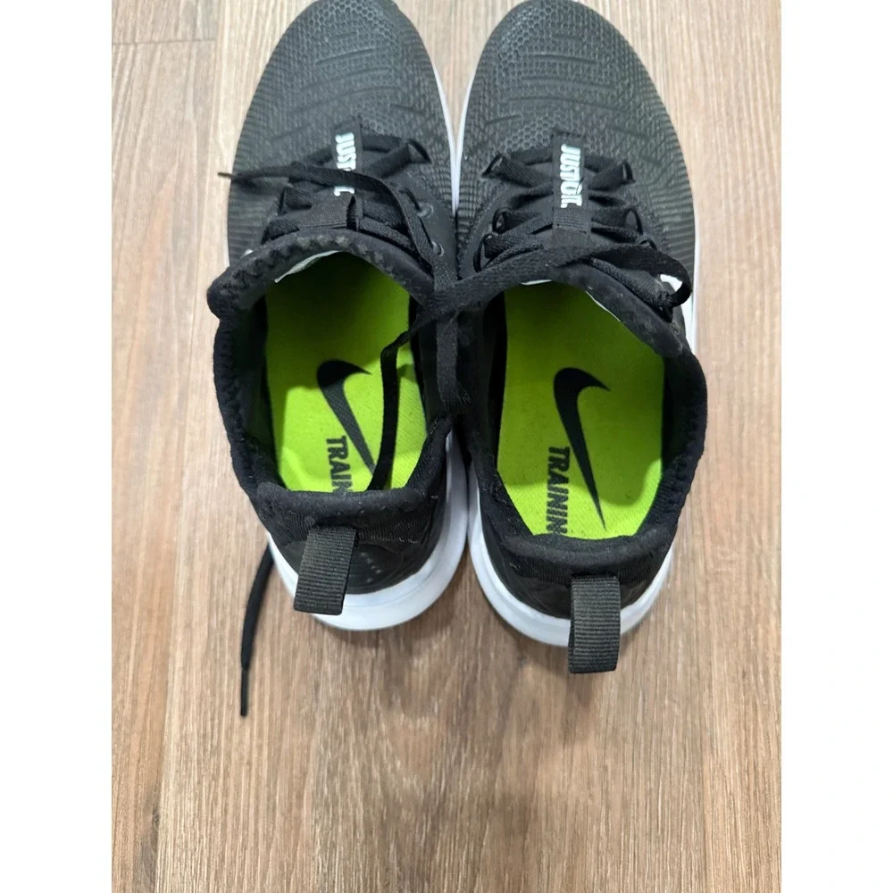 Nike Free TR 8‎ Womens Training Shoes Black White 942888-001 Sneakers